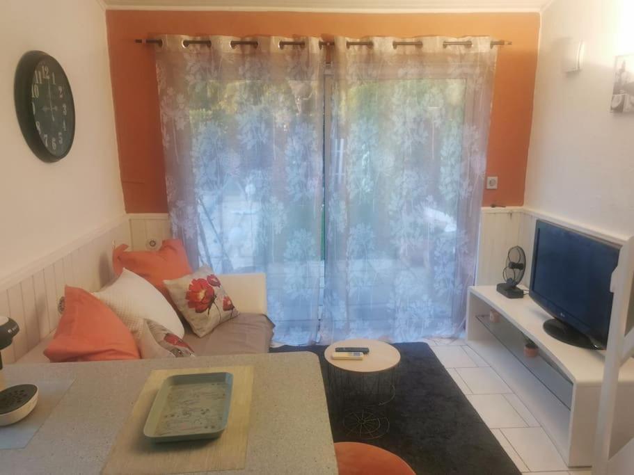 Apartamento Le Jardin De Mae Bouc-Bel-Air Exterior foto