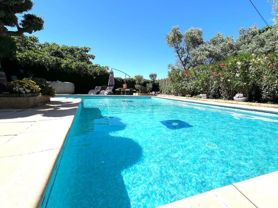 Apartamento Le Jardin De Mae Bouc-Bel-Air Exterior foto